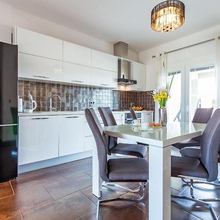 Rs Two Bedroom Apartment Сукошан Экстерьер фото